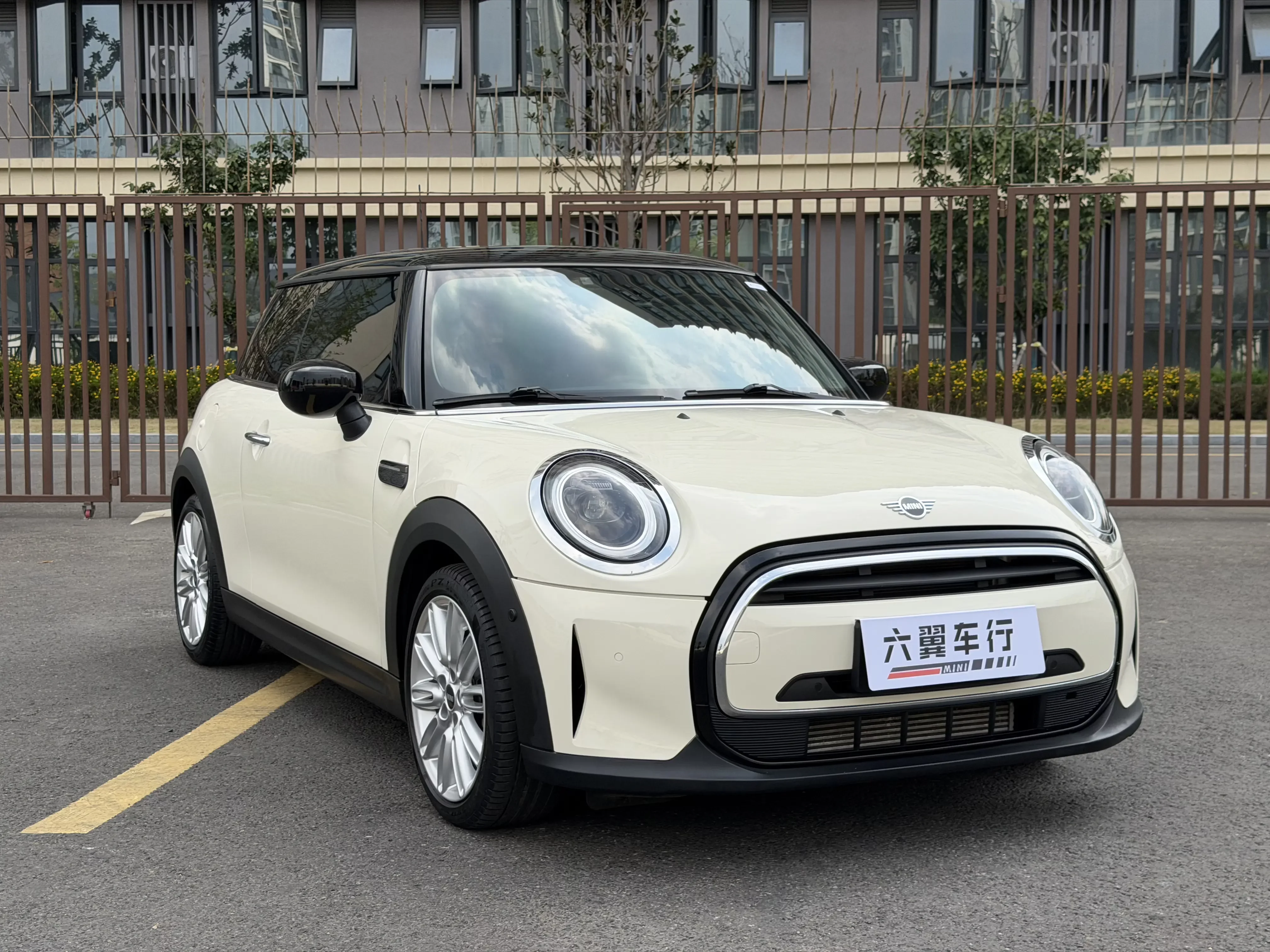 MINI MINI