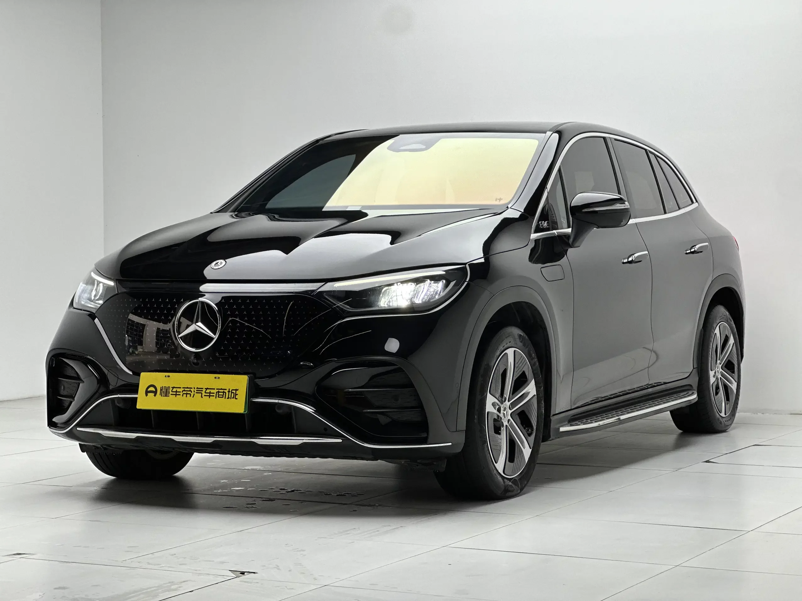 Mercedes-Benz EQE SUV