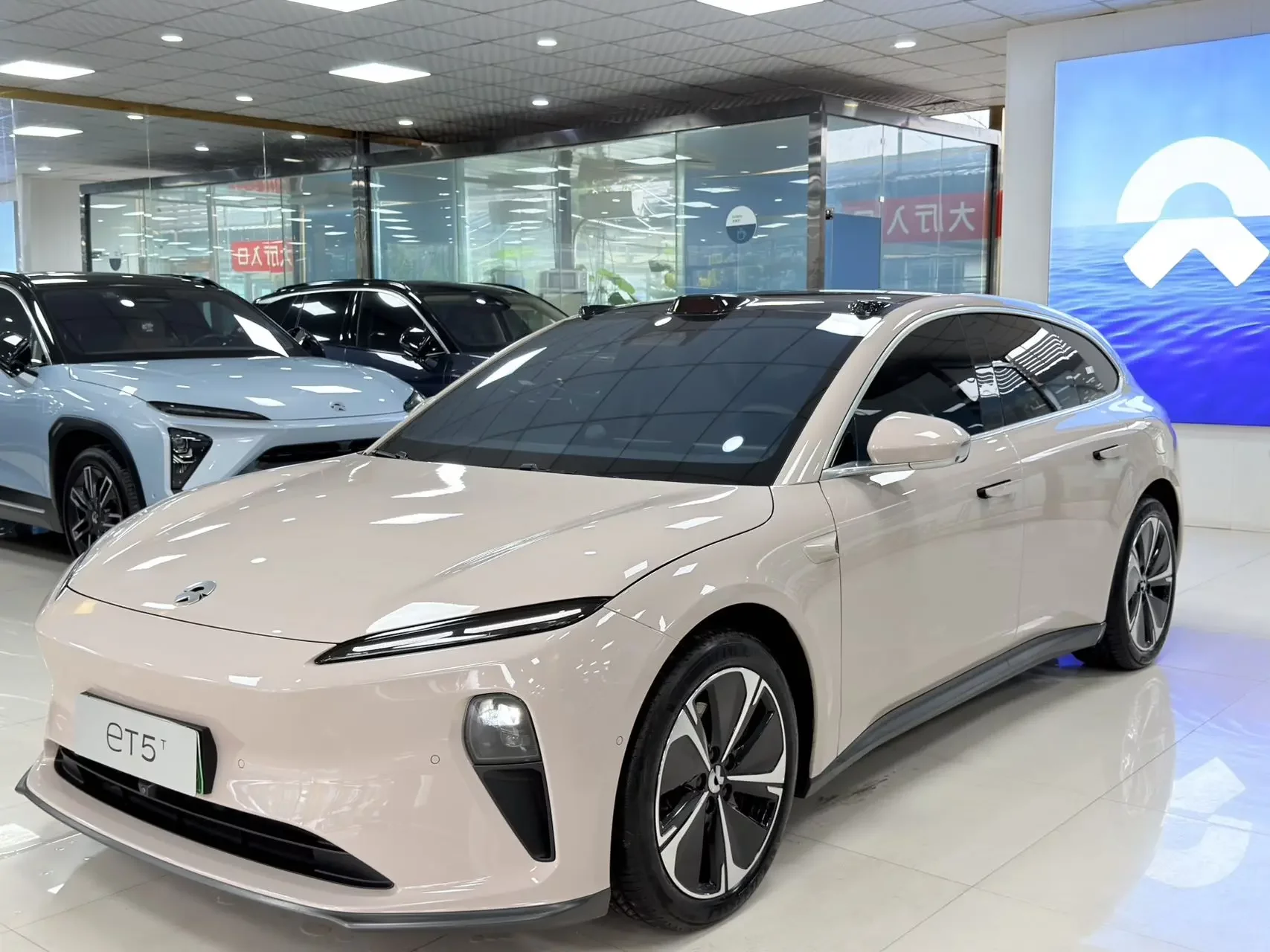 NIO ET5T
