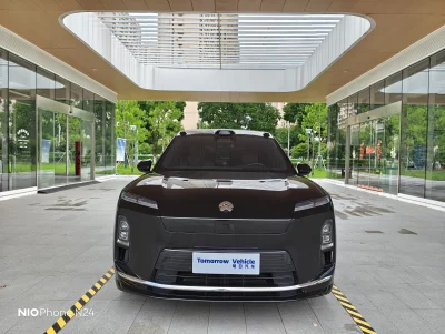 NIO ES8