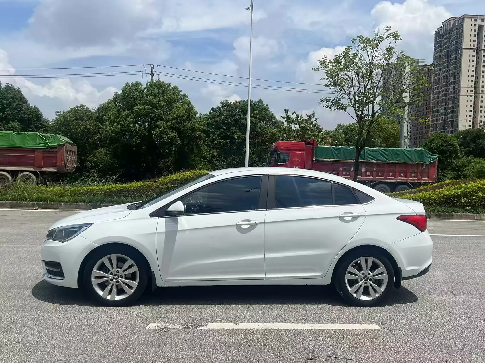Chery Arrizo 5