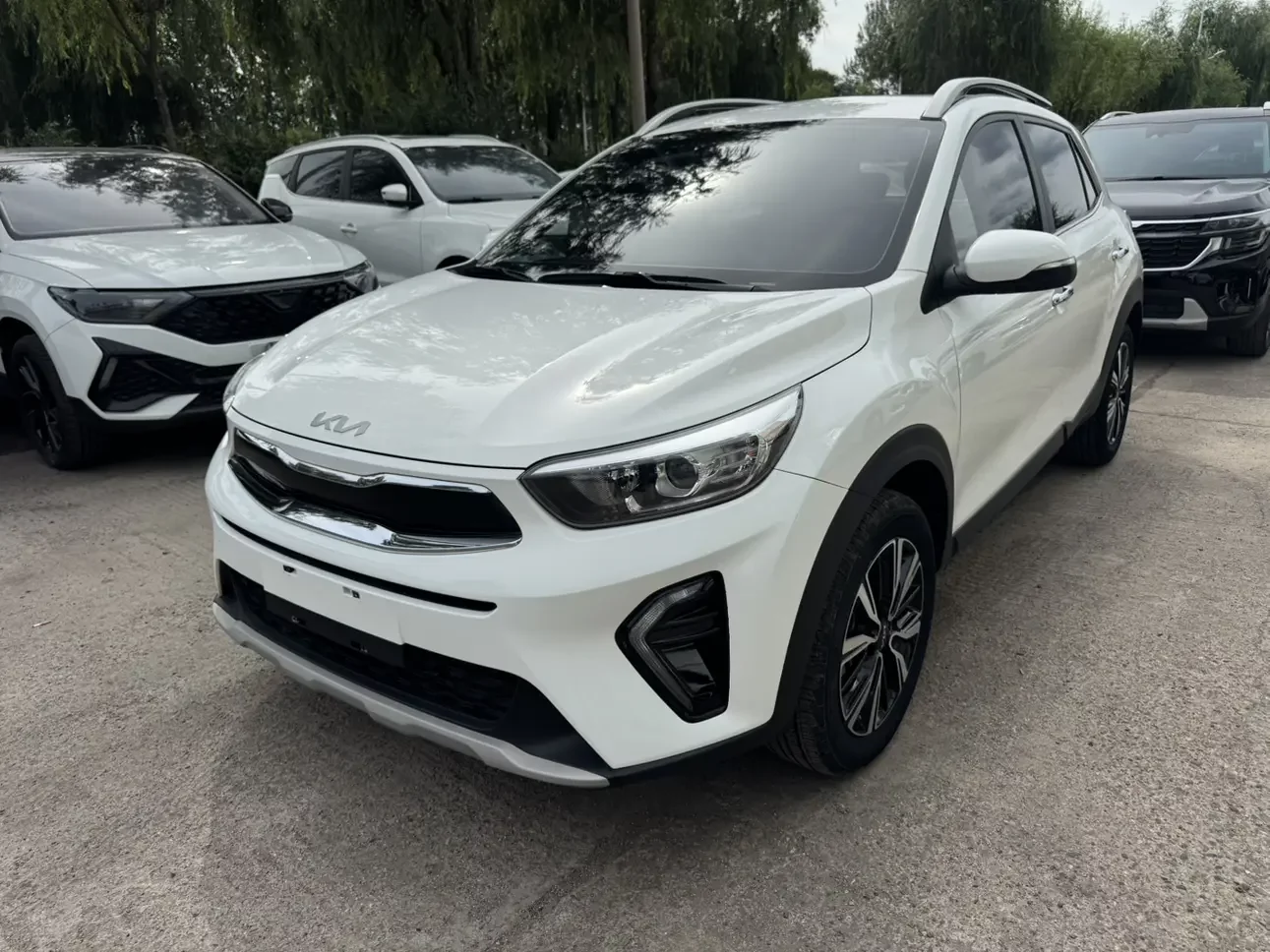 KIA KX1
