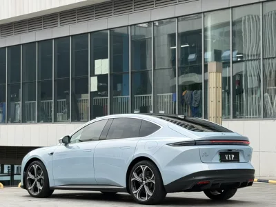 NIO ET5