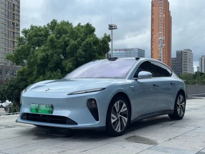NIO ET5