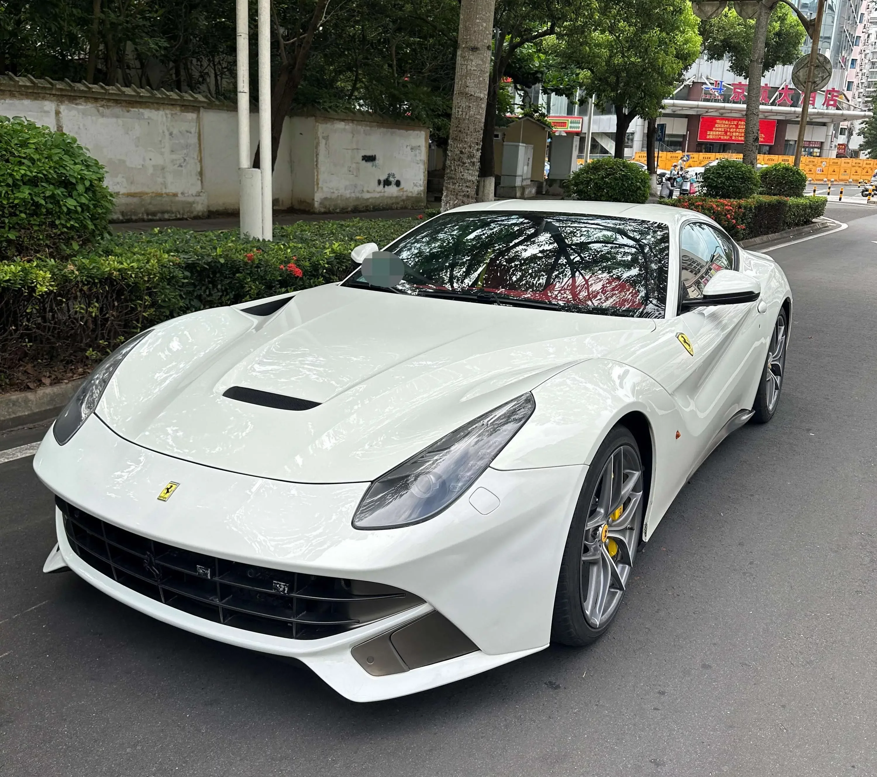 Ferrari F12berlinetta