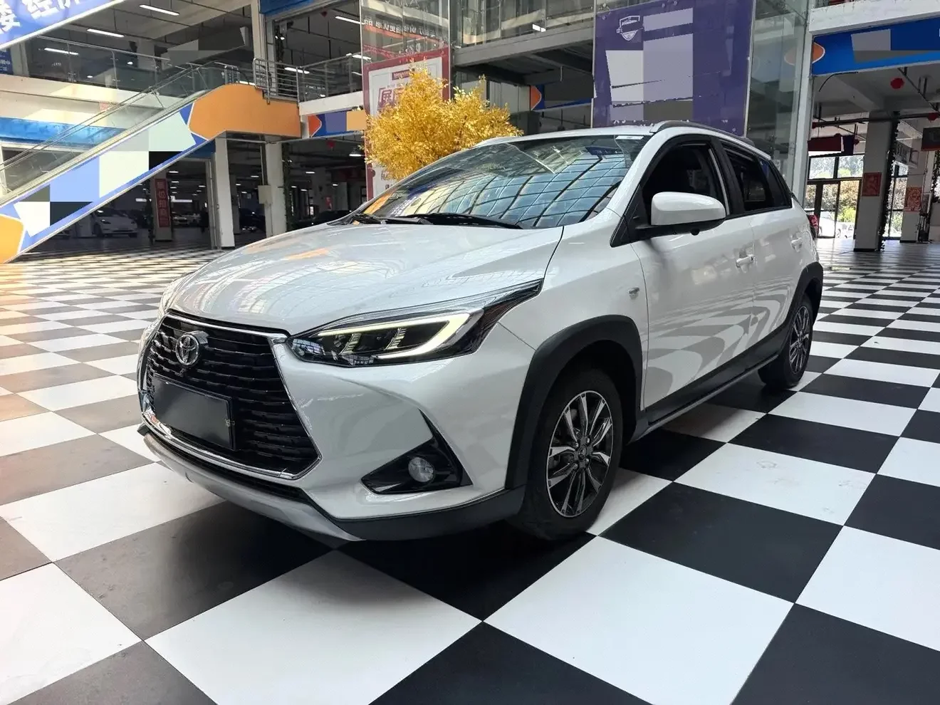 Toyota Yaris L