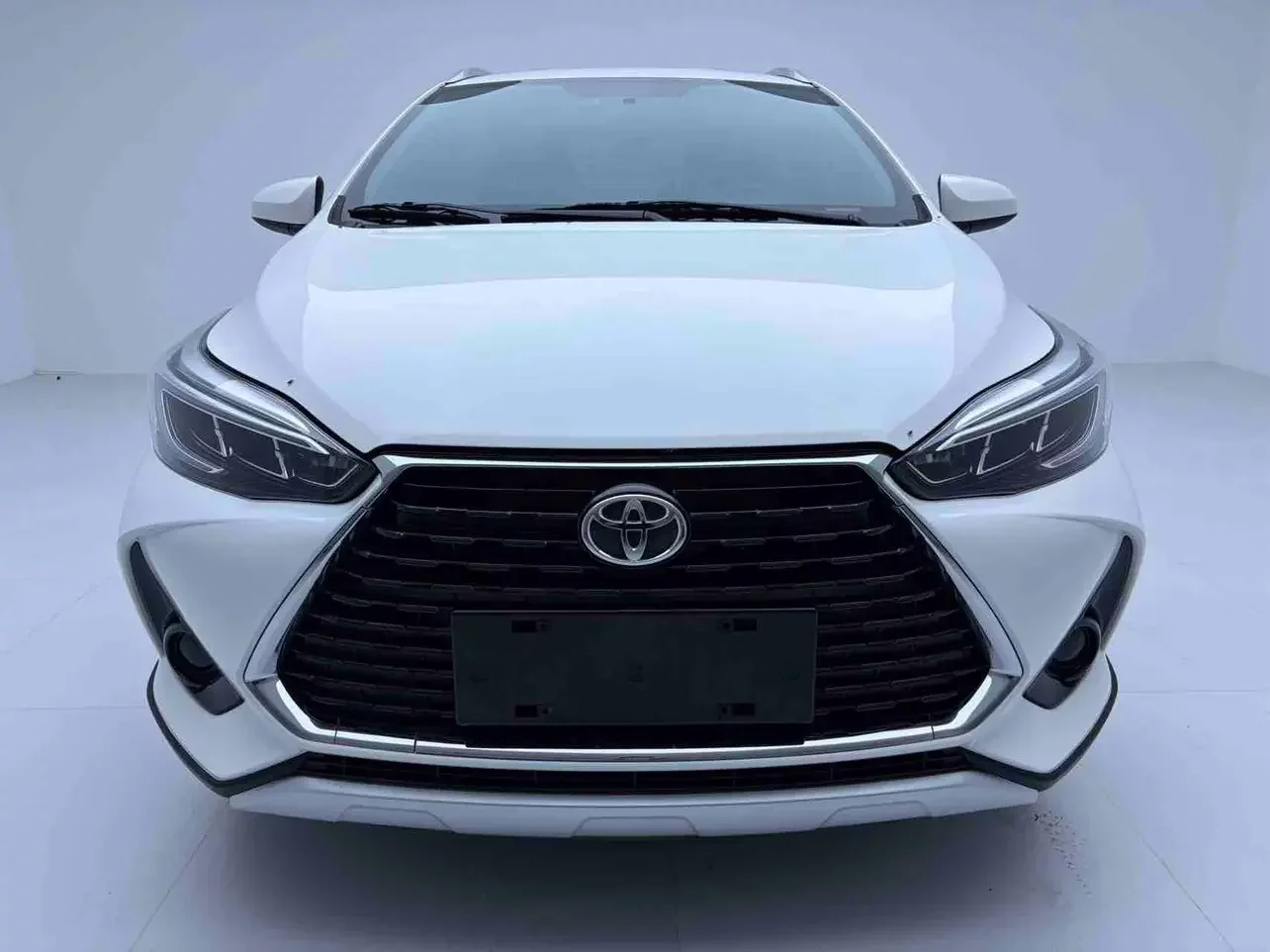 Toyota Yaris L