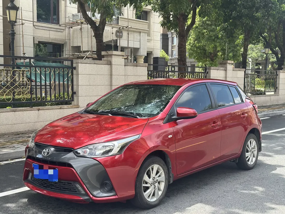 Toyota Yaris L