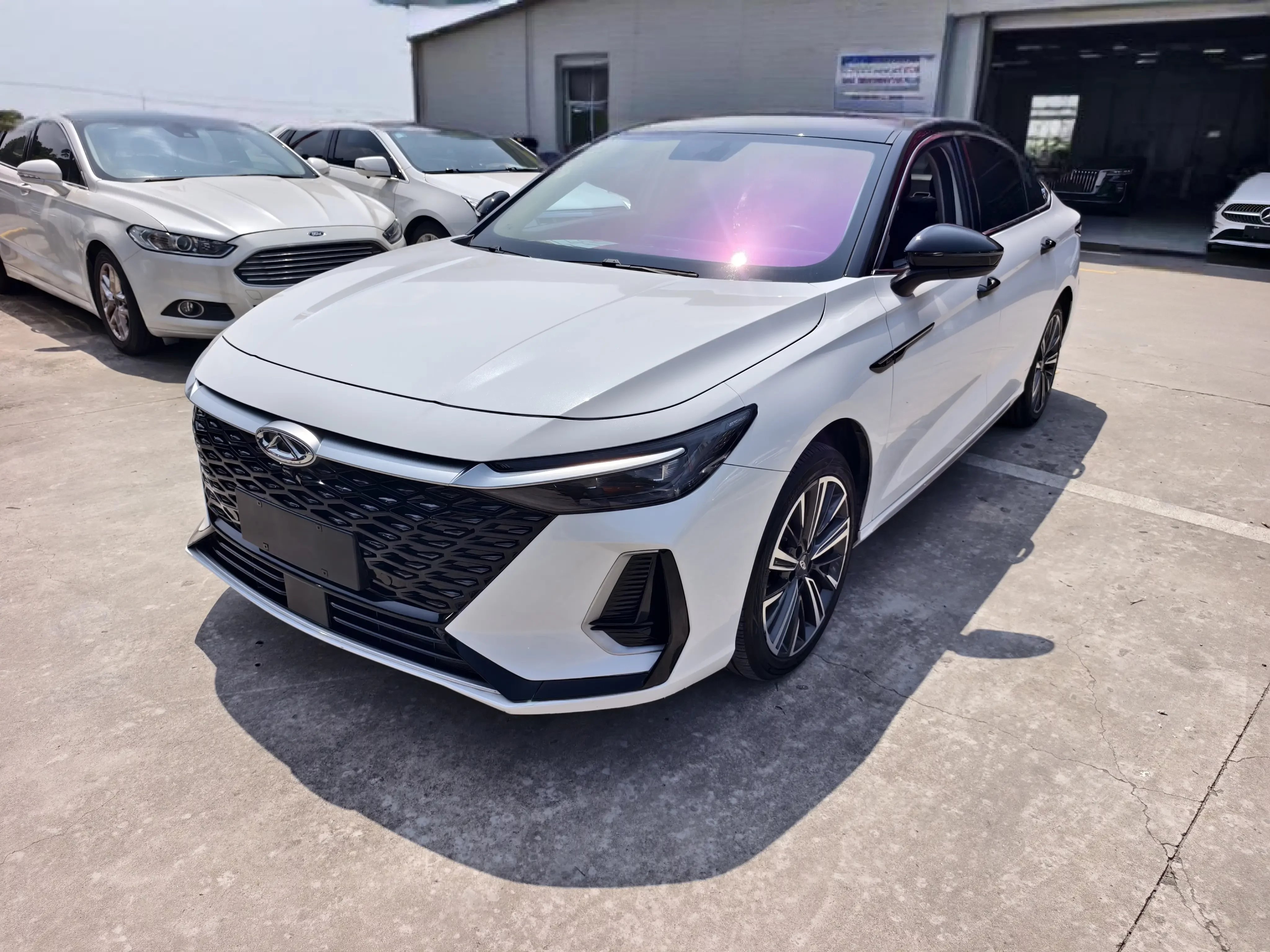Chery Arrizo 8