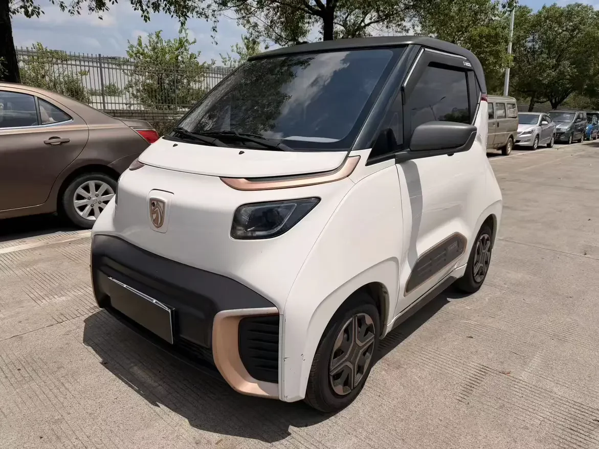 Baojun E200