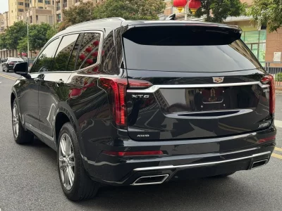 Cadillac XT6