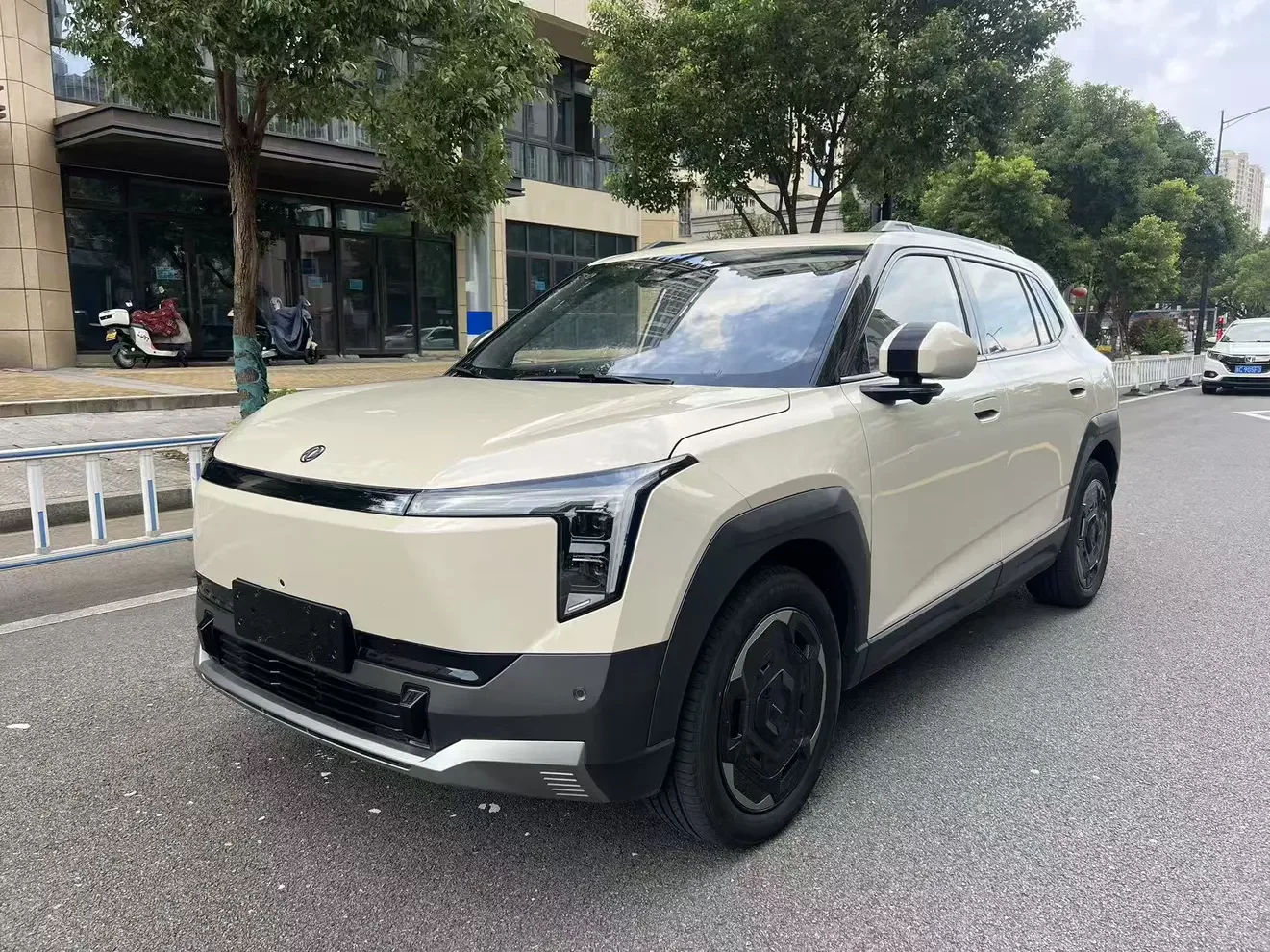 Dongfeng Nano 06
