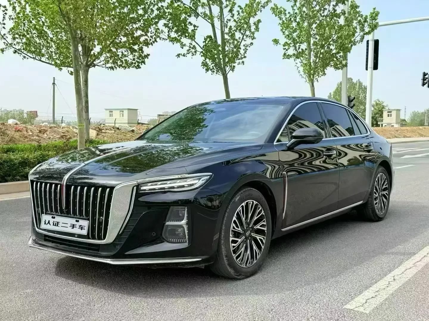 Hongqi H5