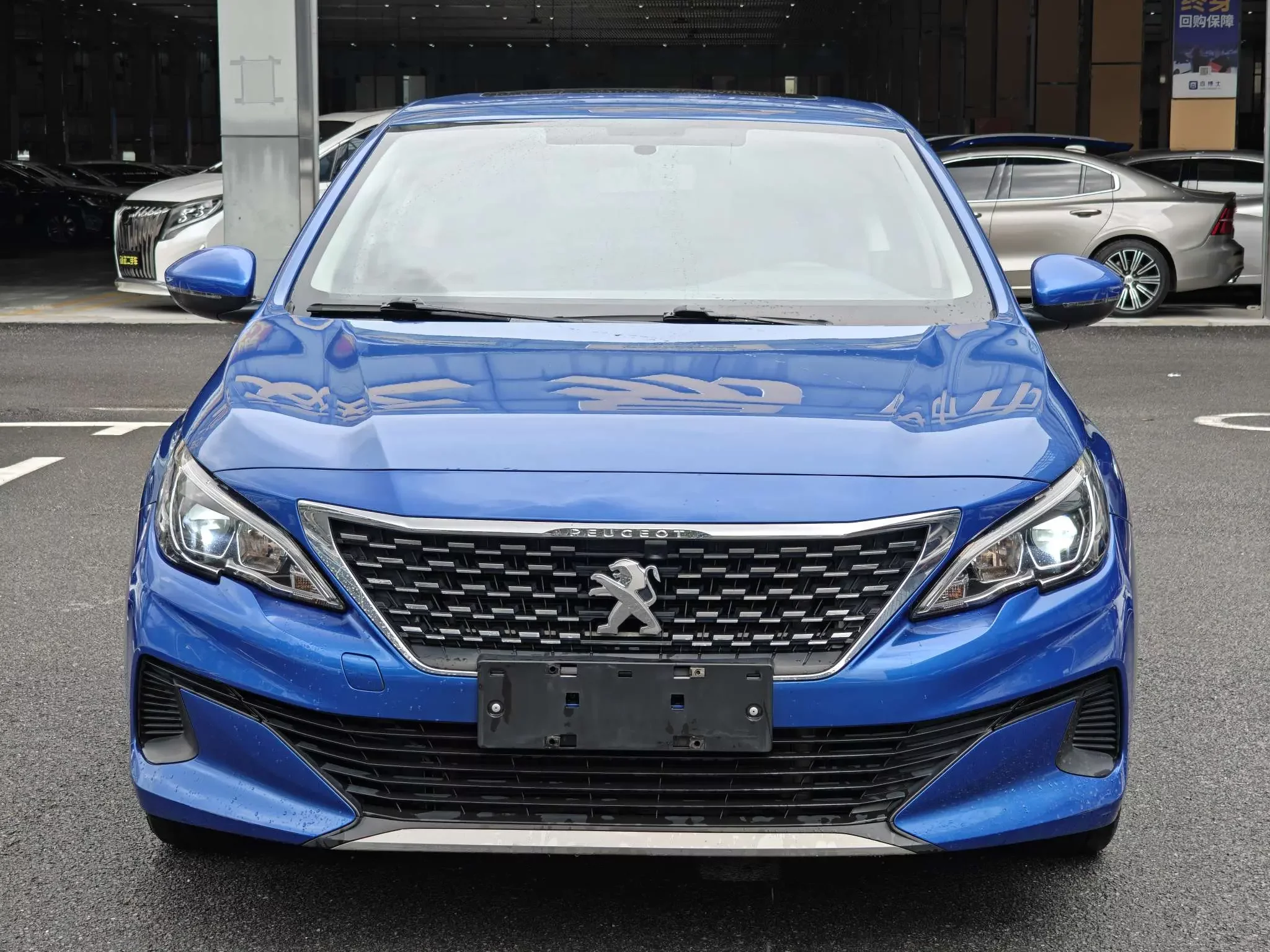 Peugeot 408