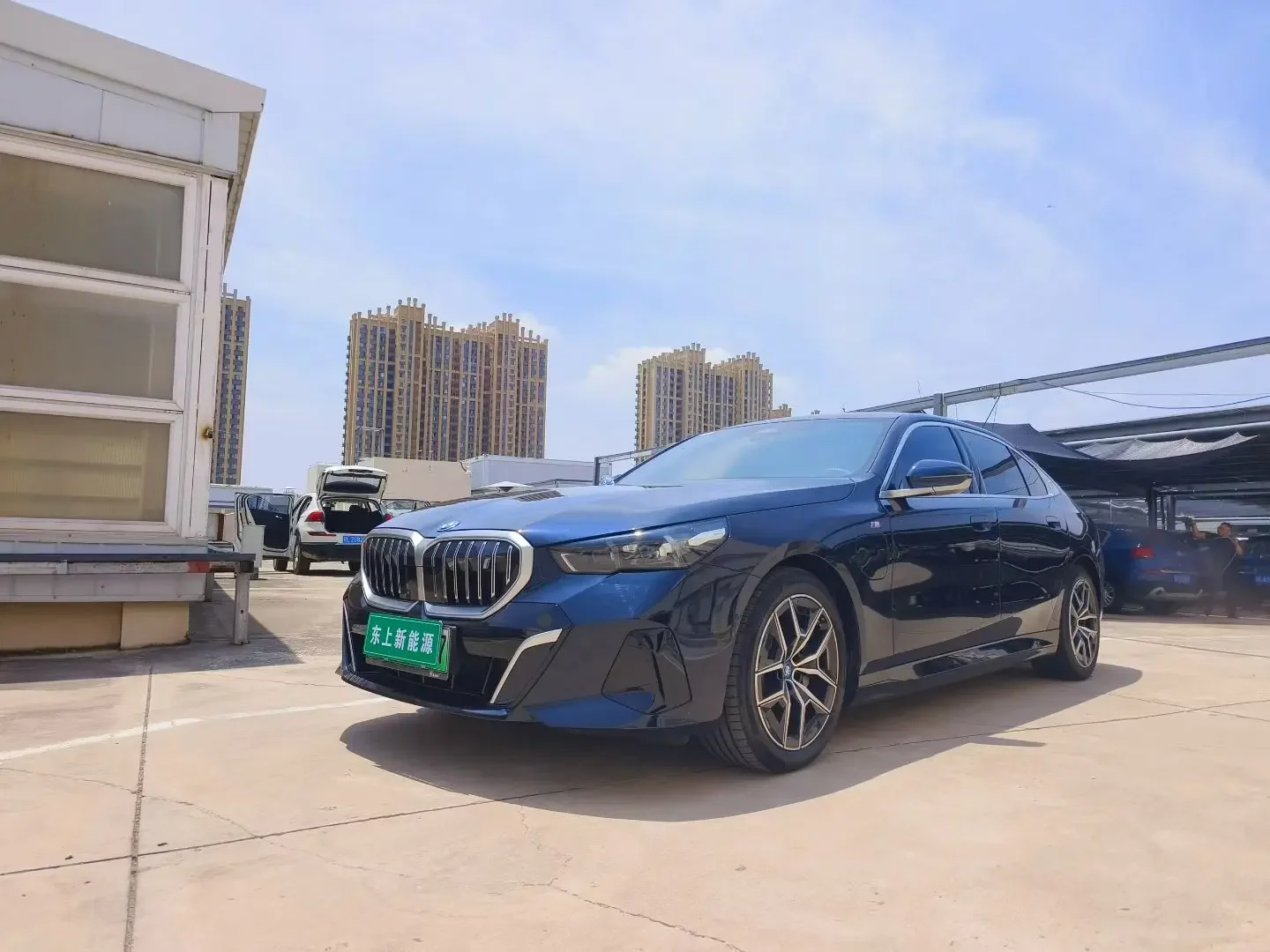 BMW i5