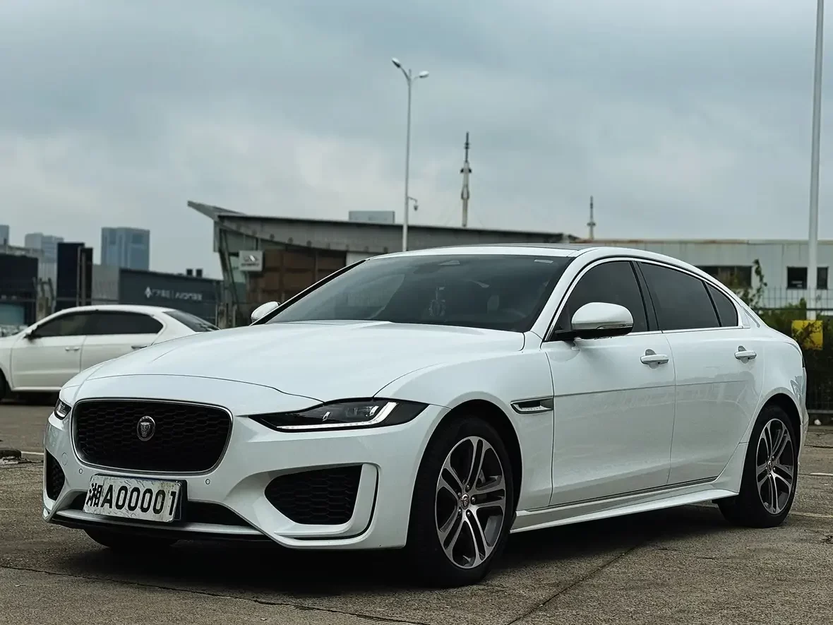 Jaguar XEL