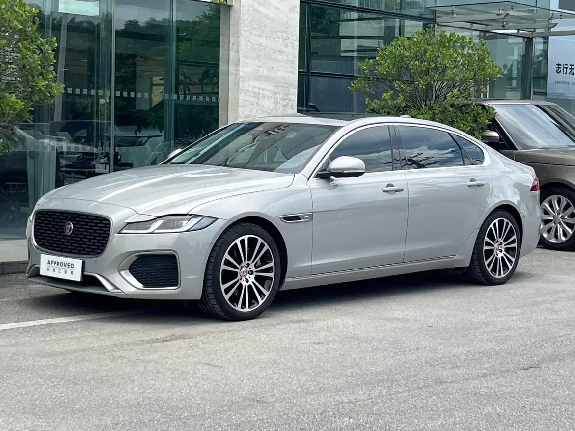 Jaguar XFL