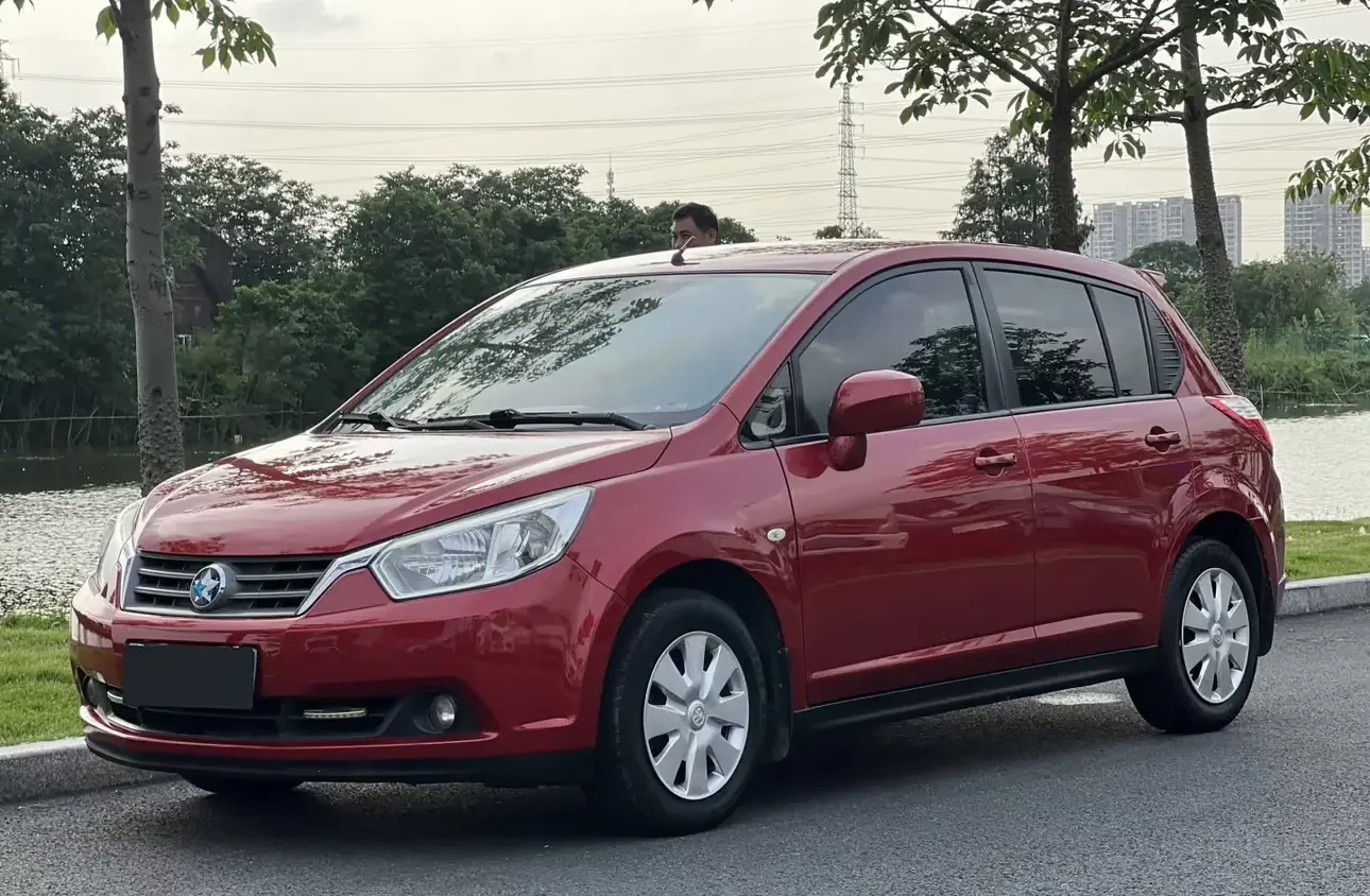 Venucia R50