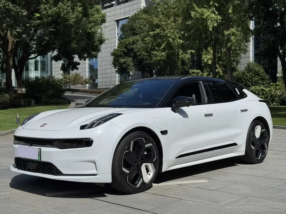 ZEEKR 001