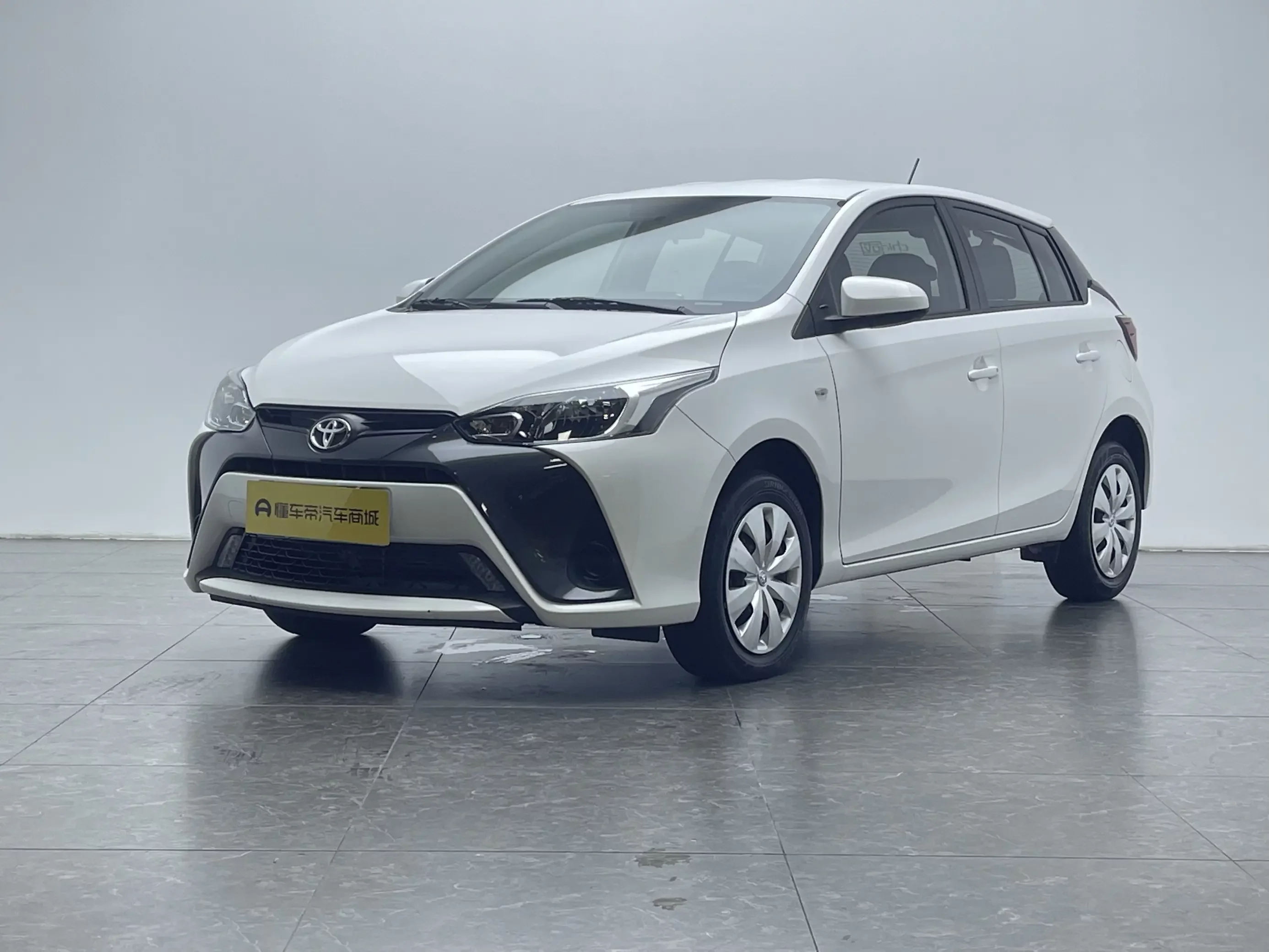 Toyota Yaris L