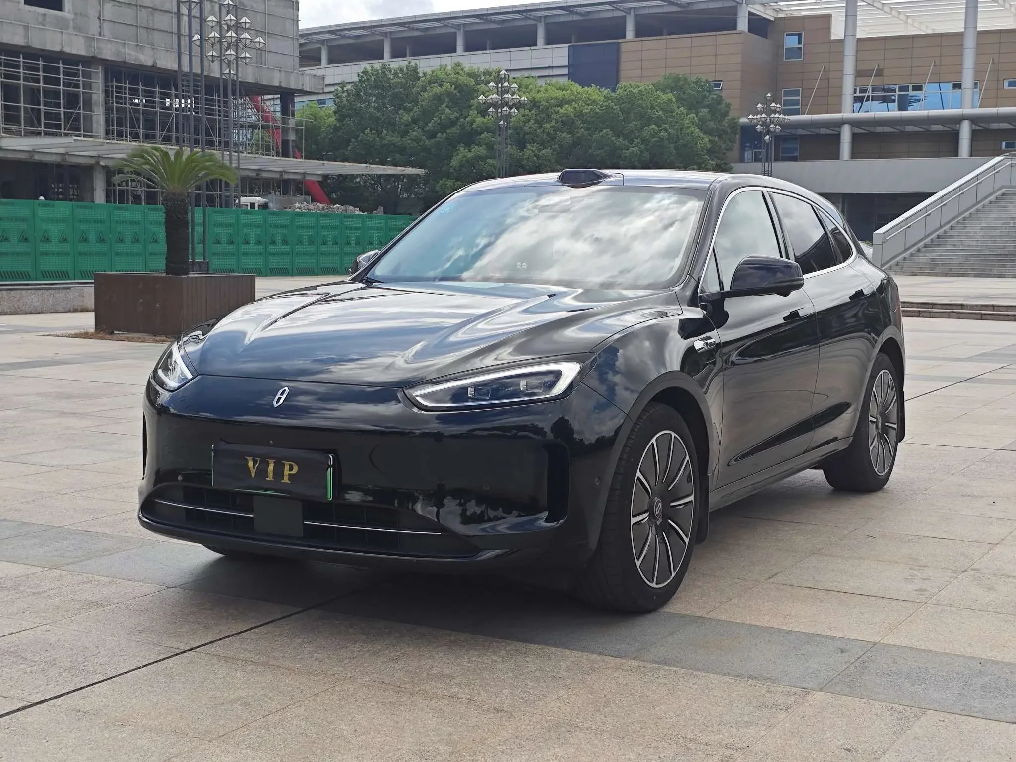 AITO M5