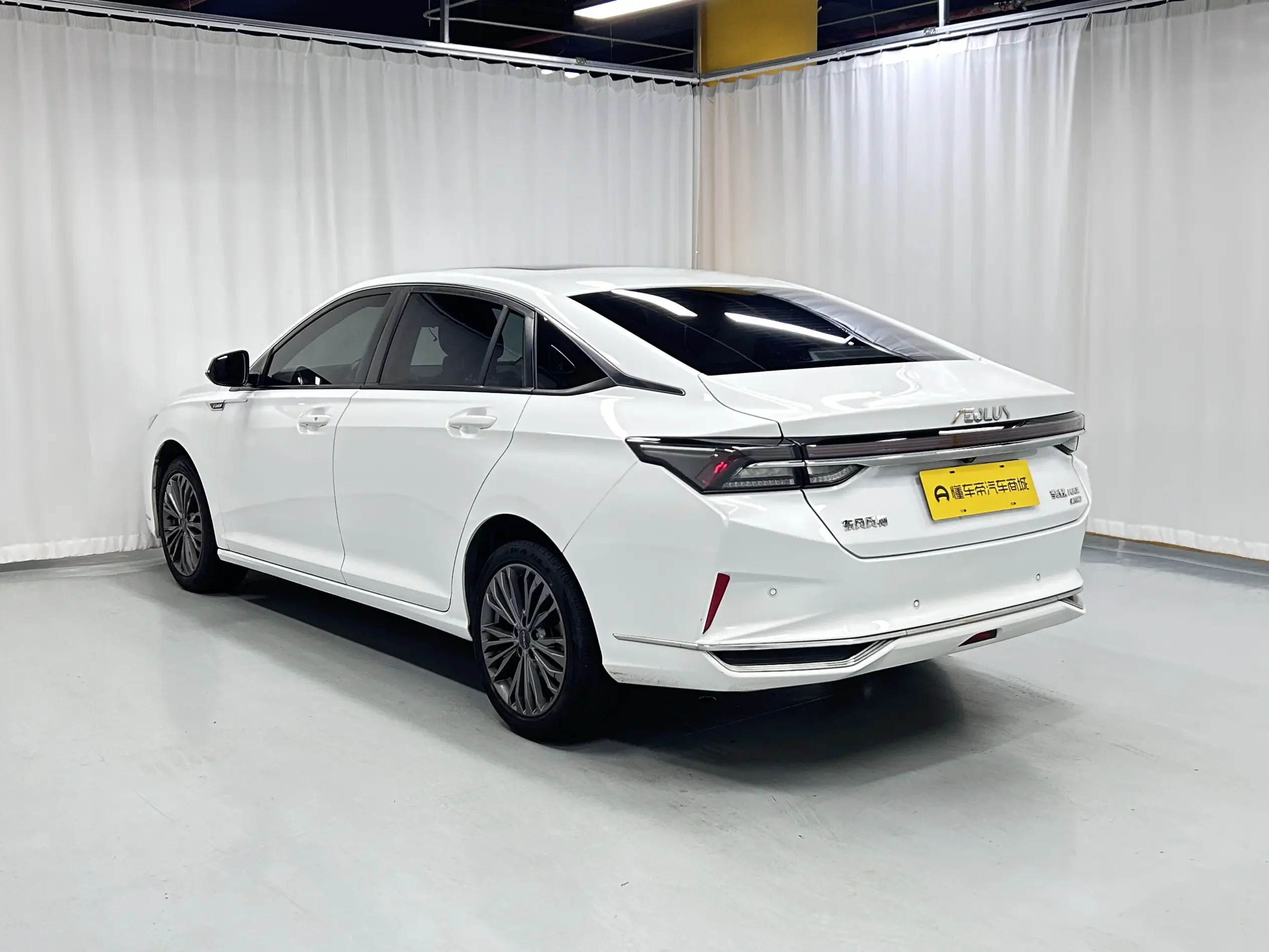 Dongfeng Yixuan MAX