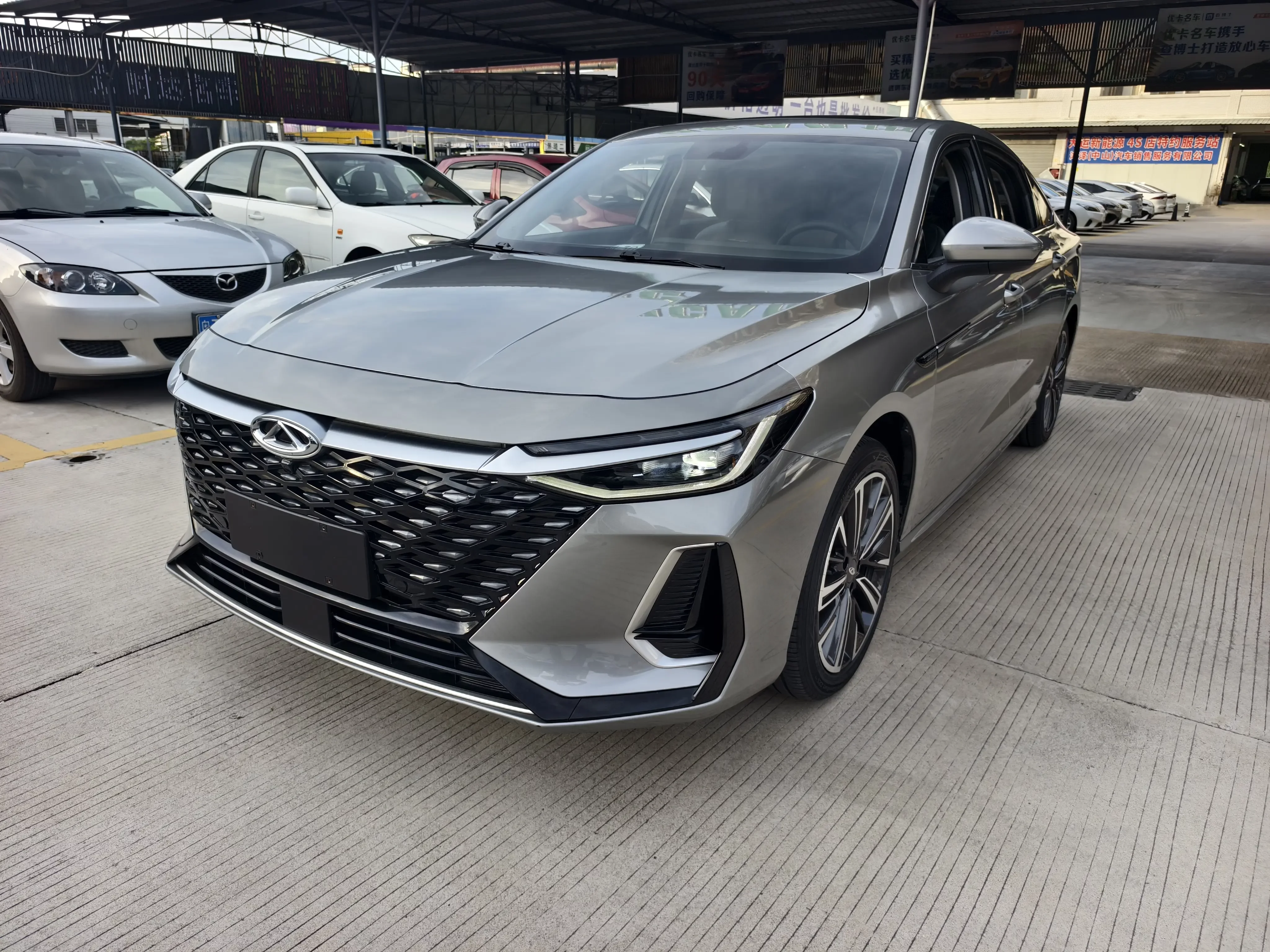 Chery Arrizo 8