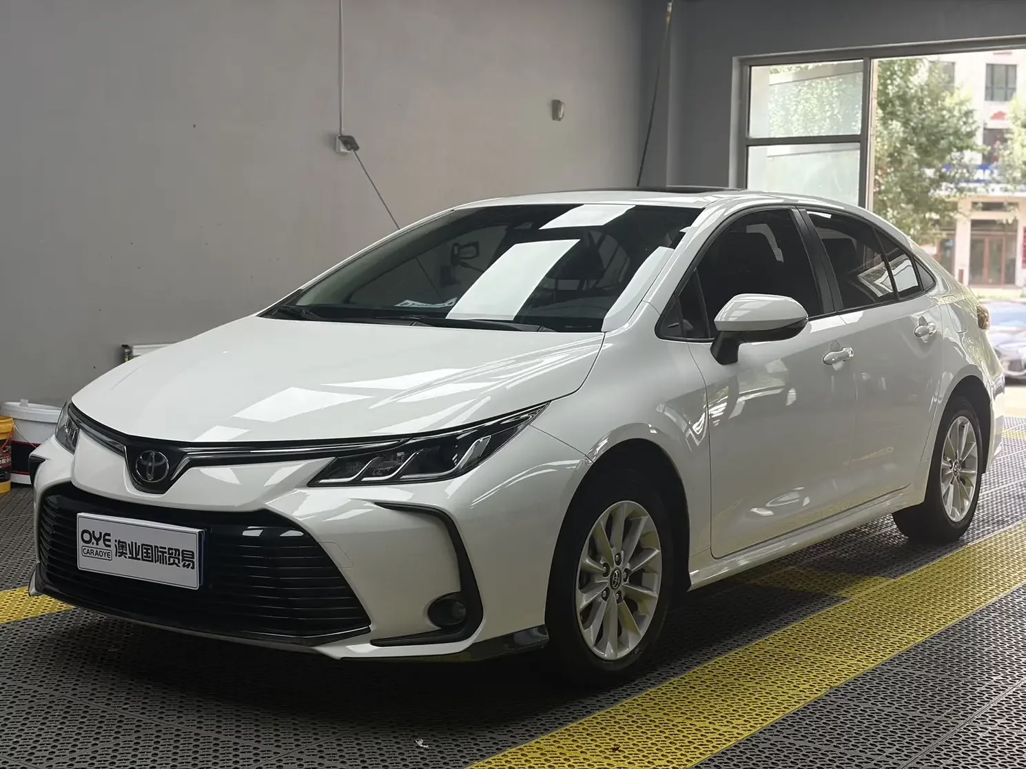 TOYOTA COROLLA