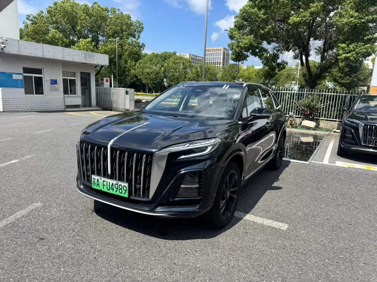 Hongqi HS3 PHEV