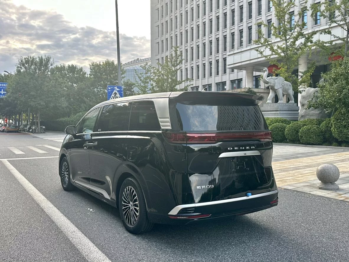 Denza D9 EV