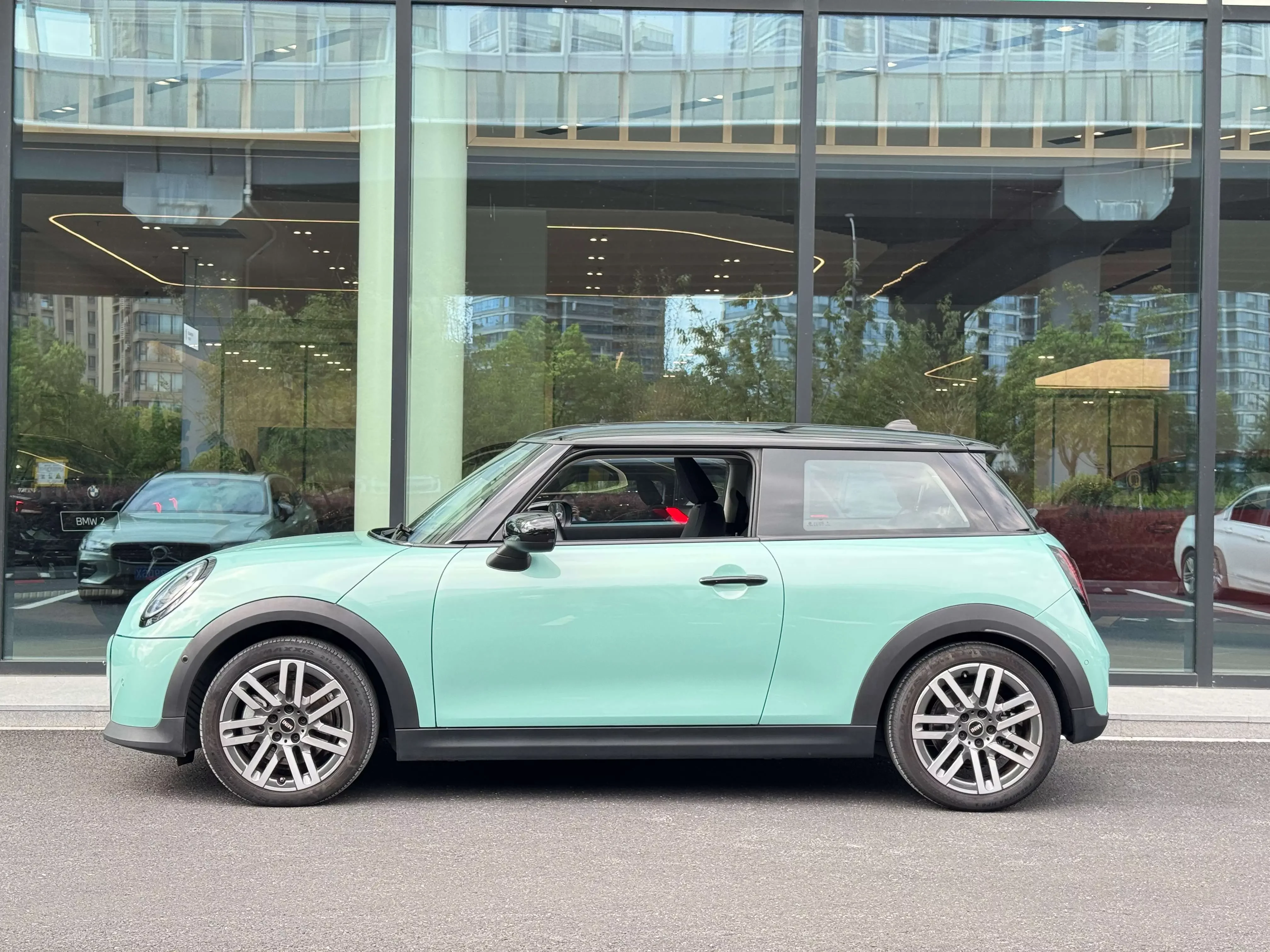 MINI MINI