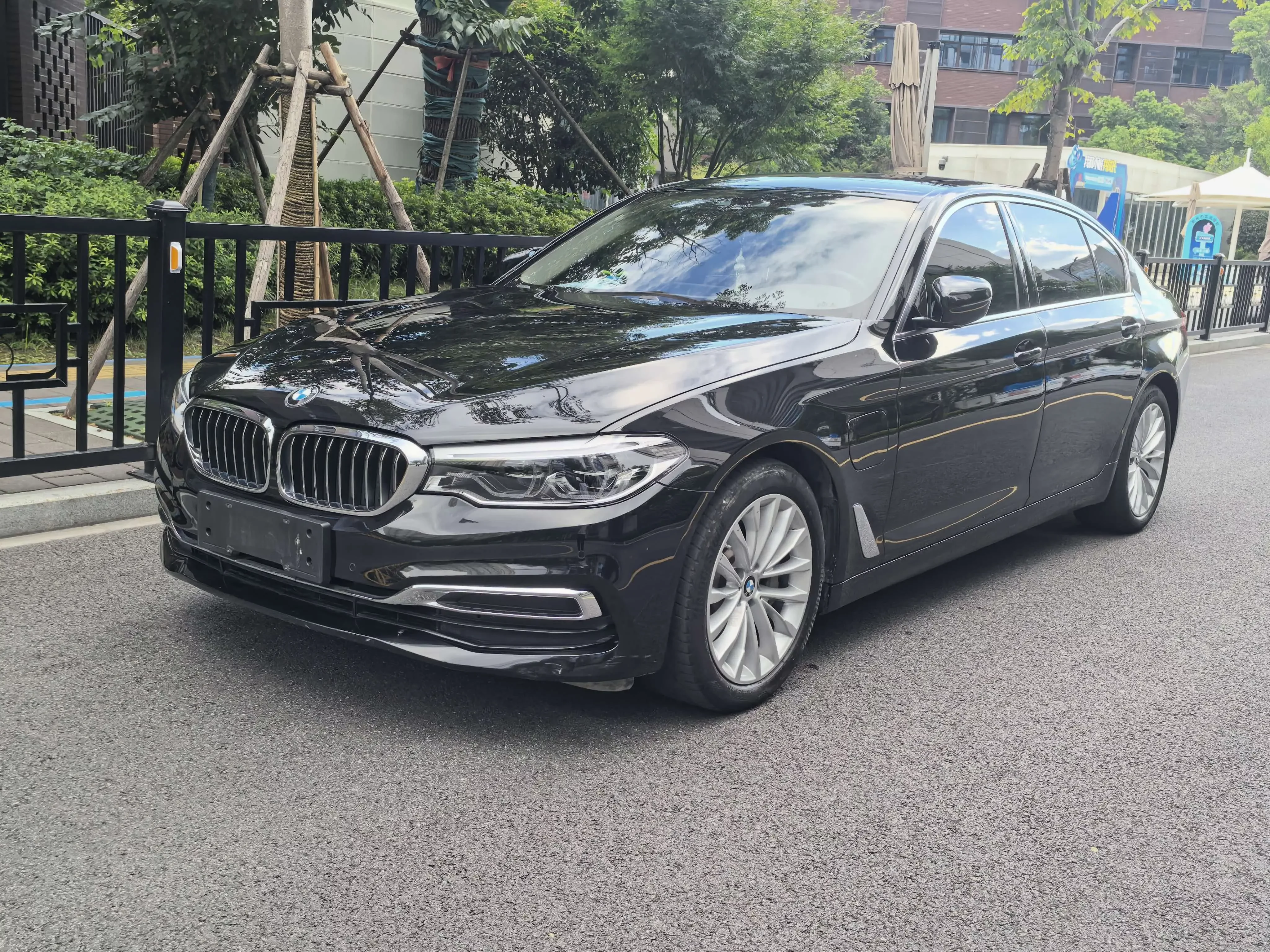 BMW 5 Series PHEV