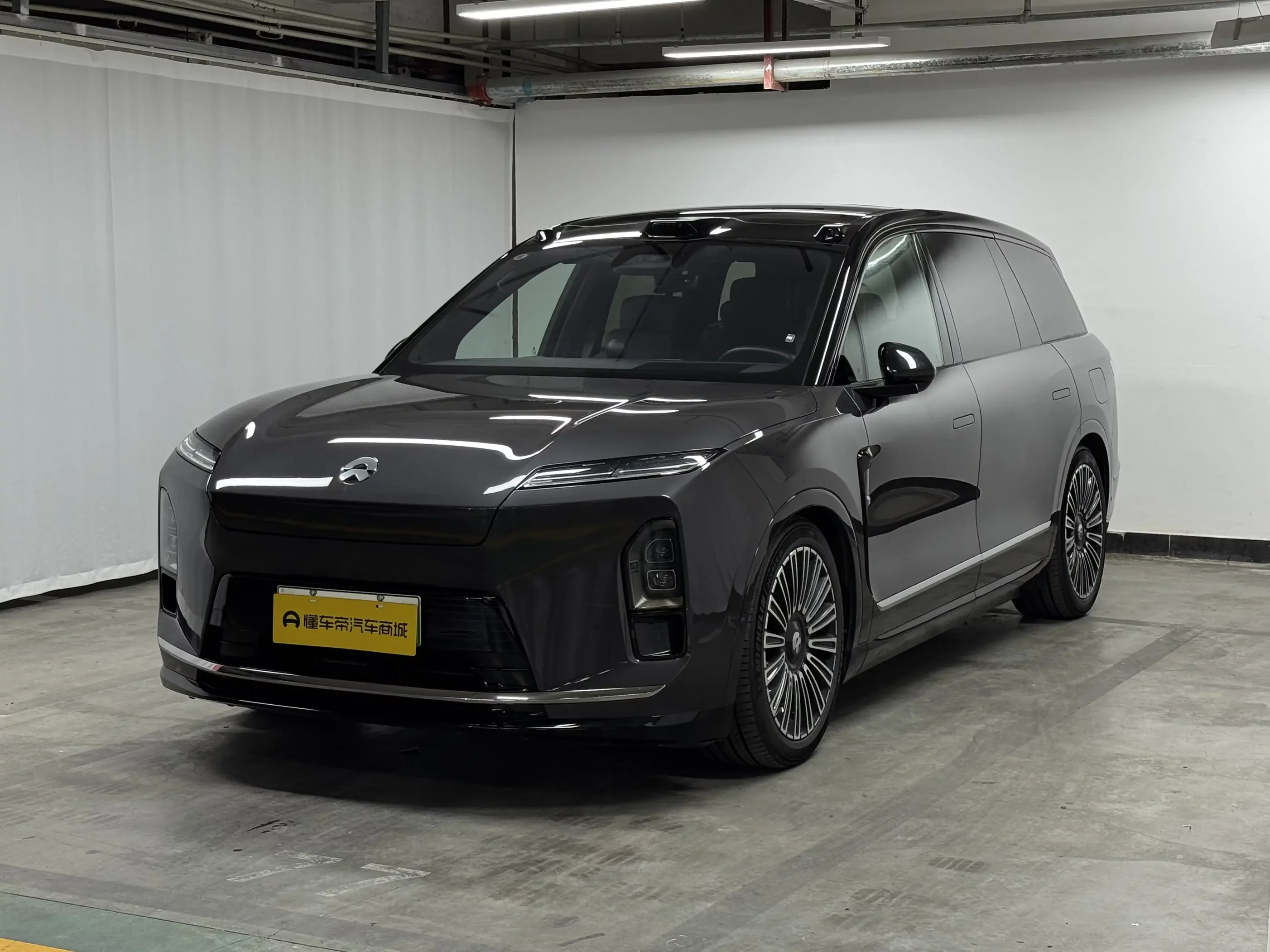 NIO ES8