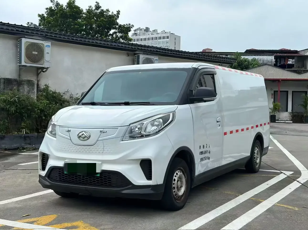 Maxus EV30