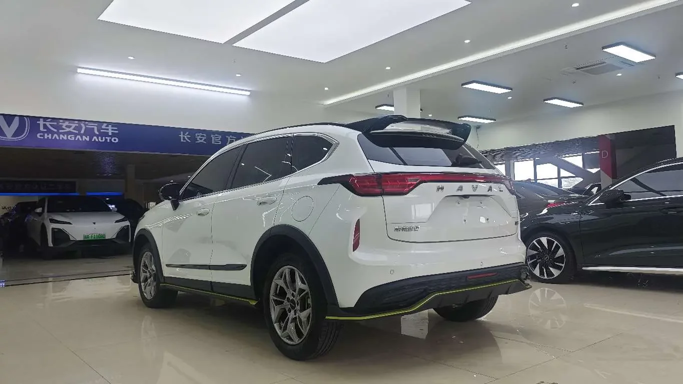 Haval Harvard Red Rabbit
