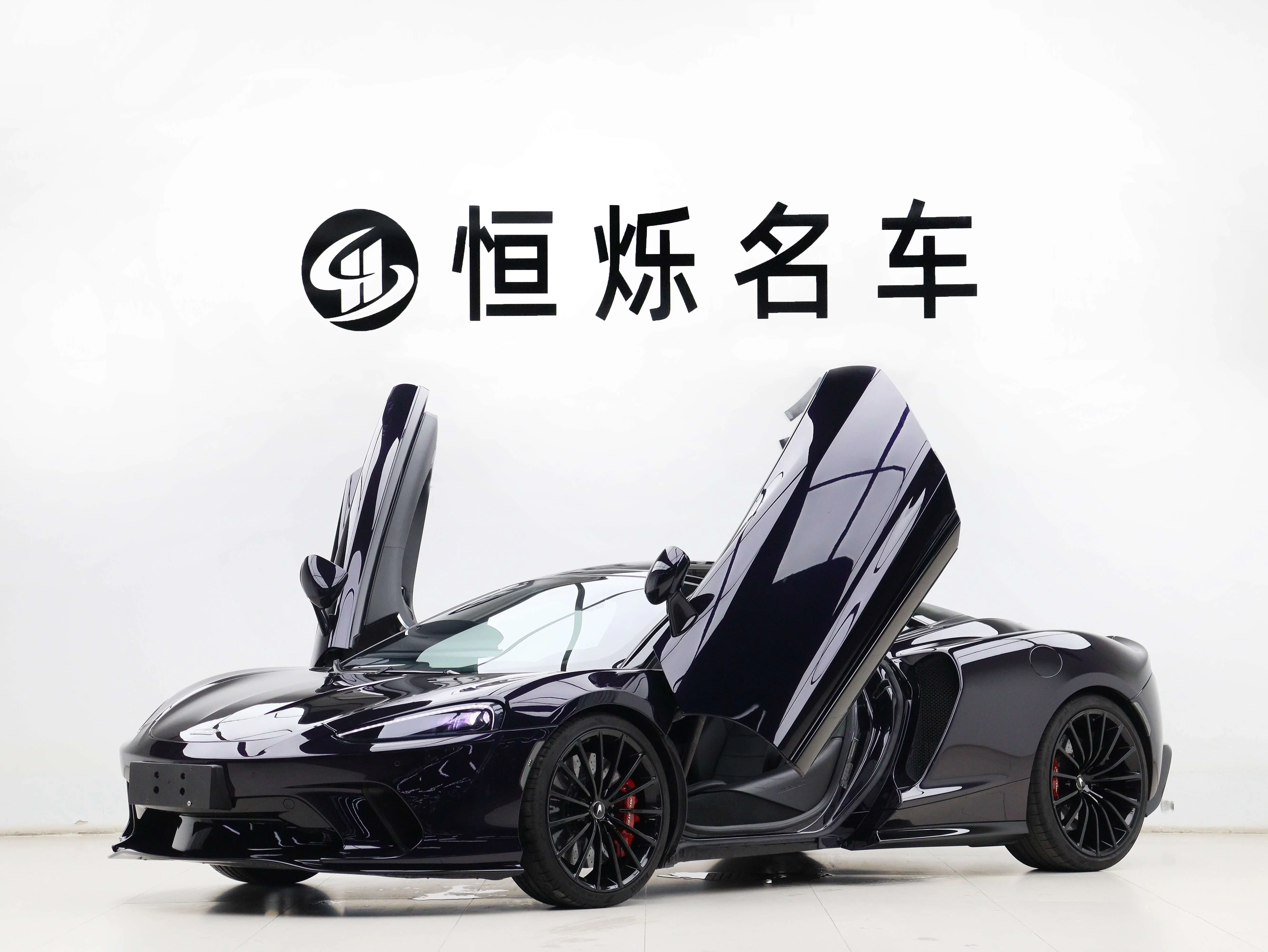 McLaren GT