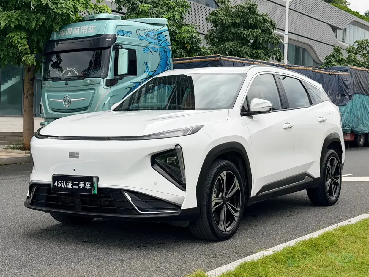 Geely Galaxy L7
