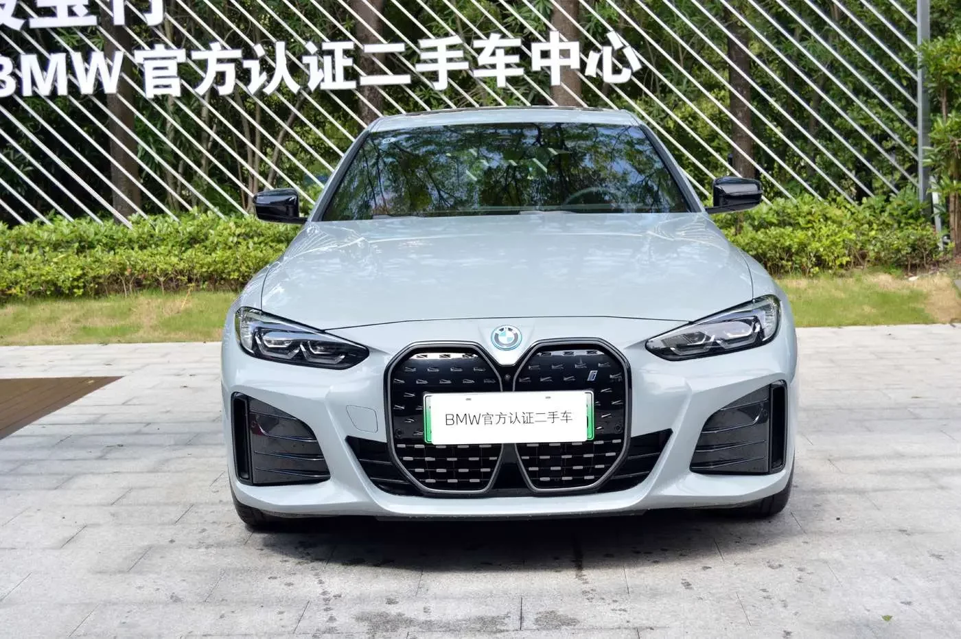 BMW i4