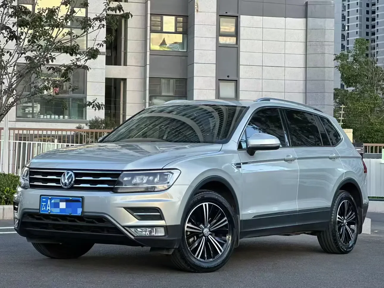 Volkswagen Tiguan L