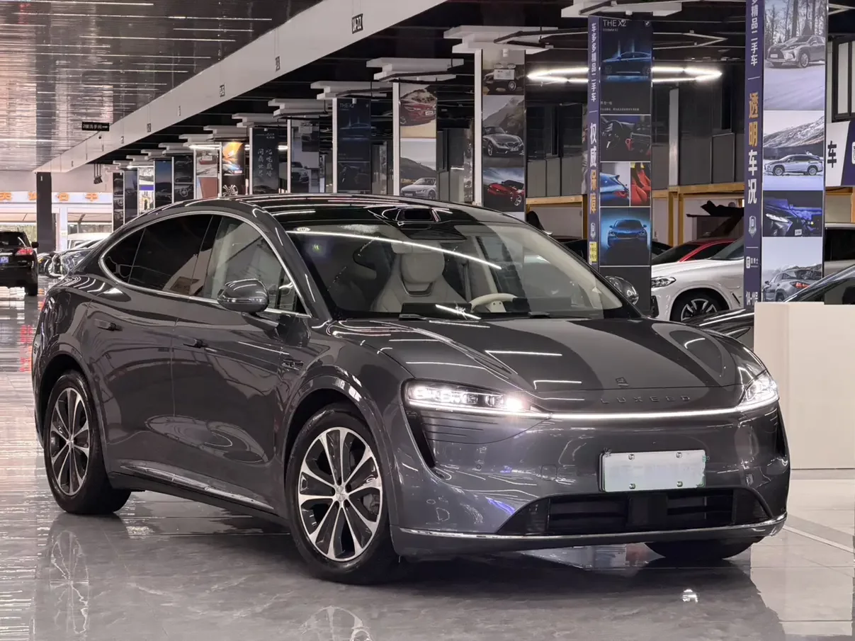 Luxeed Zhijie R7