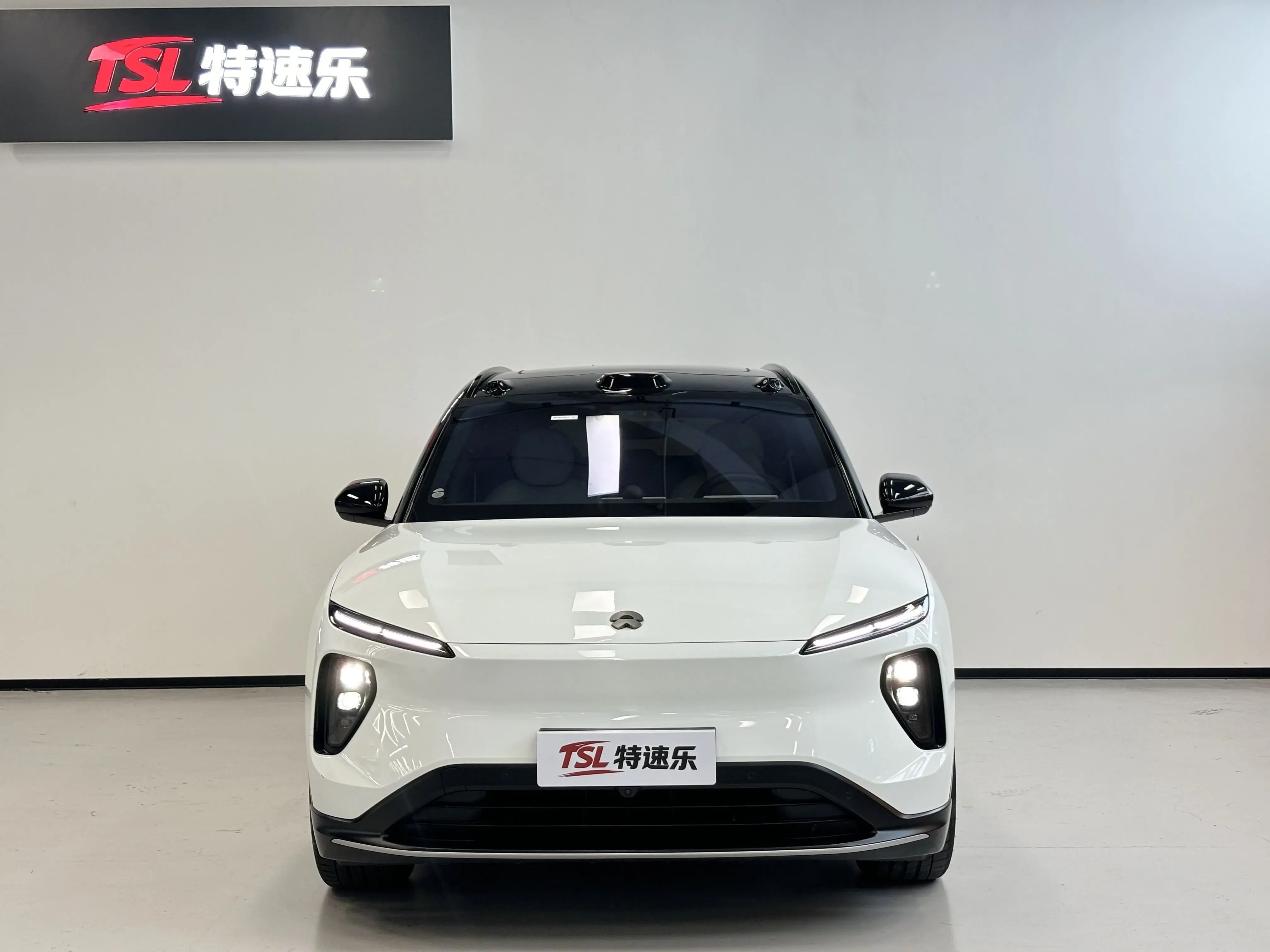 NIO ES6