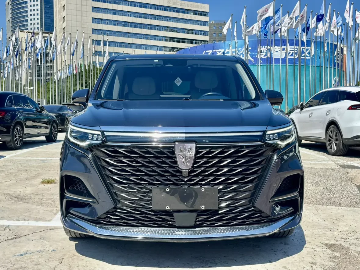 Roewe iMAX8