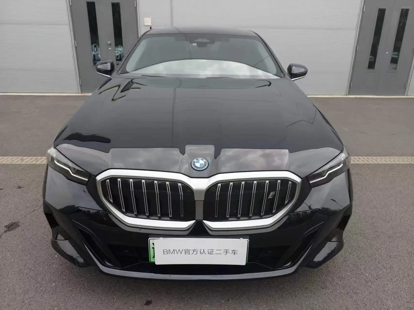 BMW i5