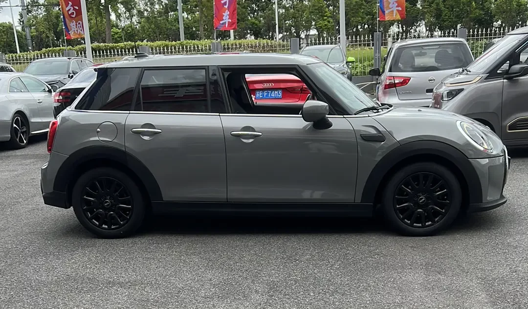 MINI MINI