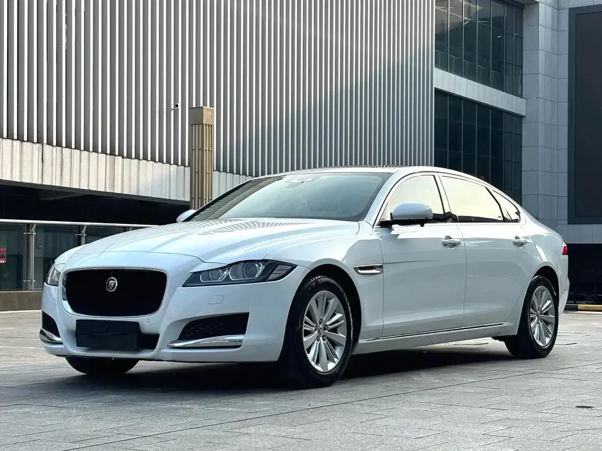 Jaguar XFL