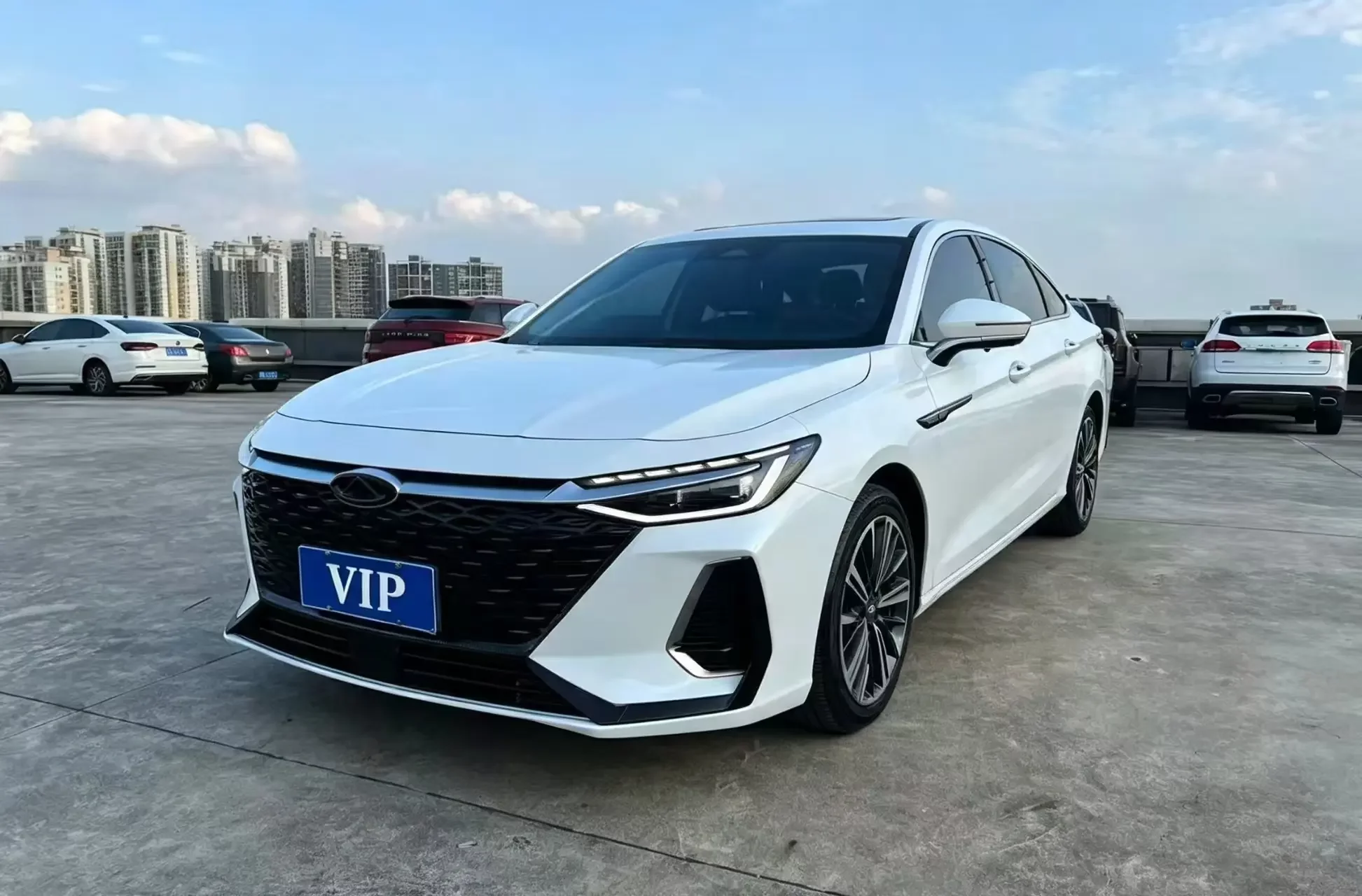 Chery Arrizo 8