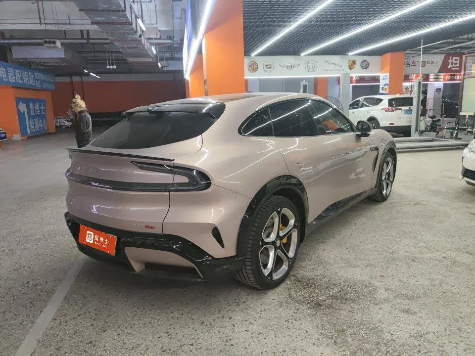 Xiaomi YU7