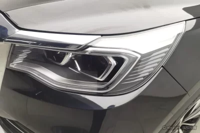 Hongqi HS7