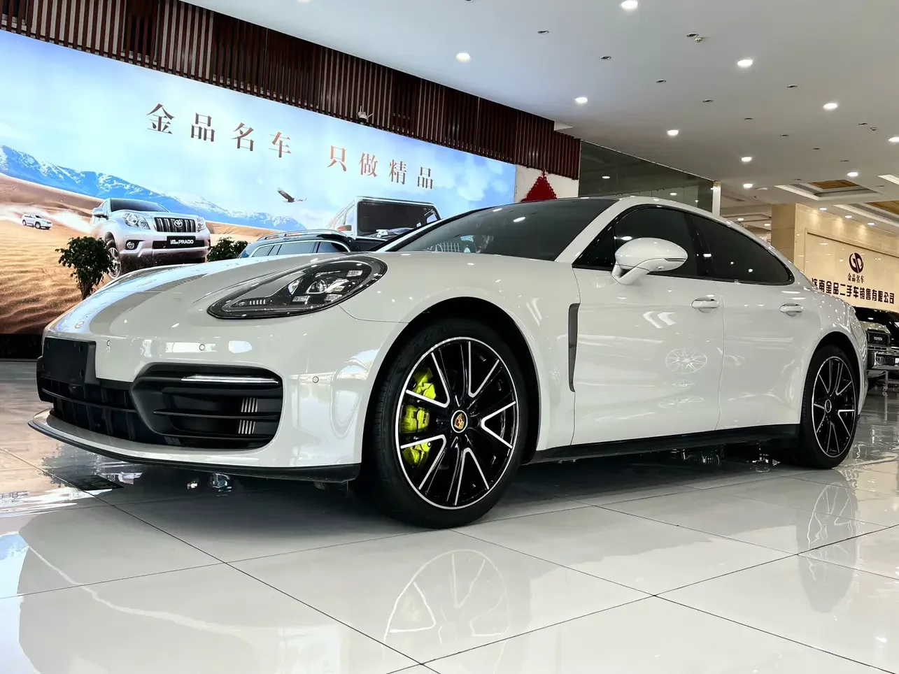 PORSCHE PANAMERA