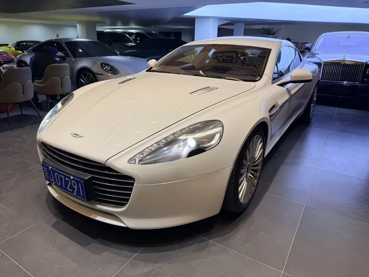 Aston Martin Rapide